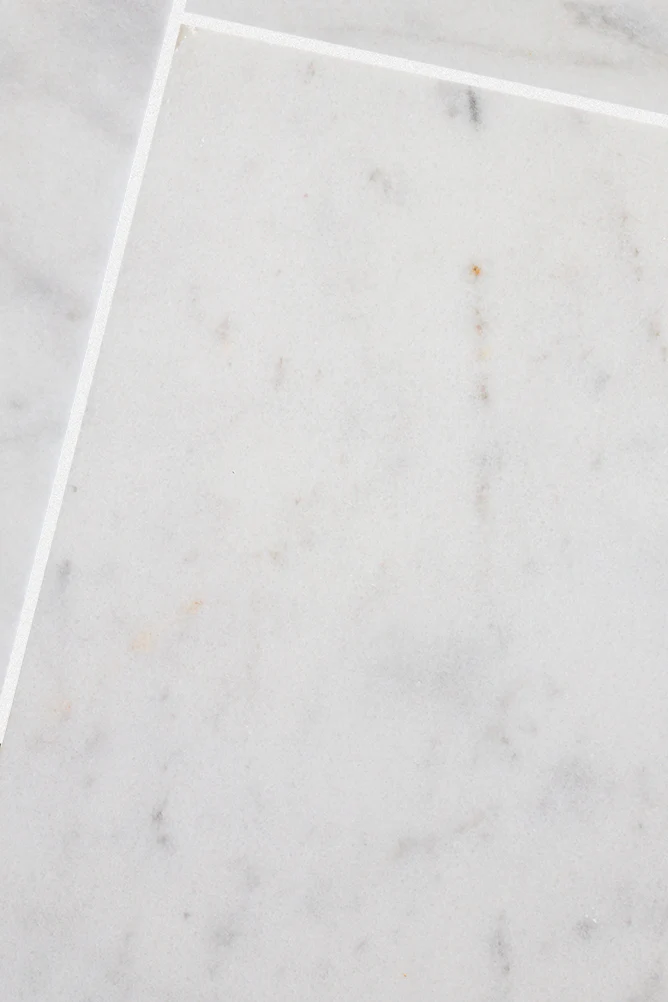 Carrara Bianco Honed Marble Tiles - Image 13