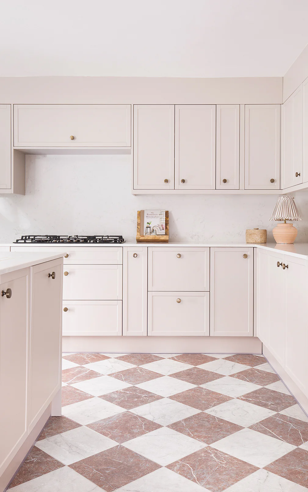 Chalfont Antiqued Red and White Marble Effect Chequerboard - Image 3