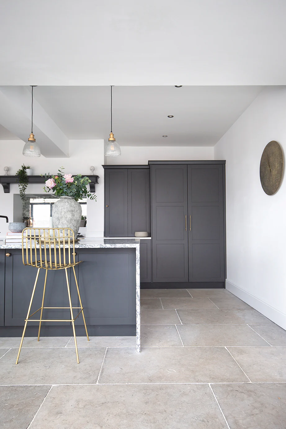 Chartwell Grey Softly Aged Limestone Tiles - Image 4