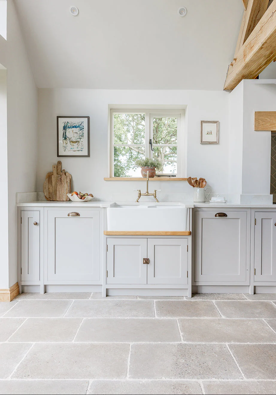 Clermont Gris® Aged Tumbled Limestone Tiles - Image 12