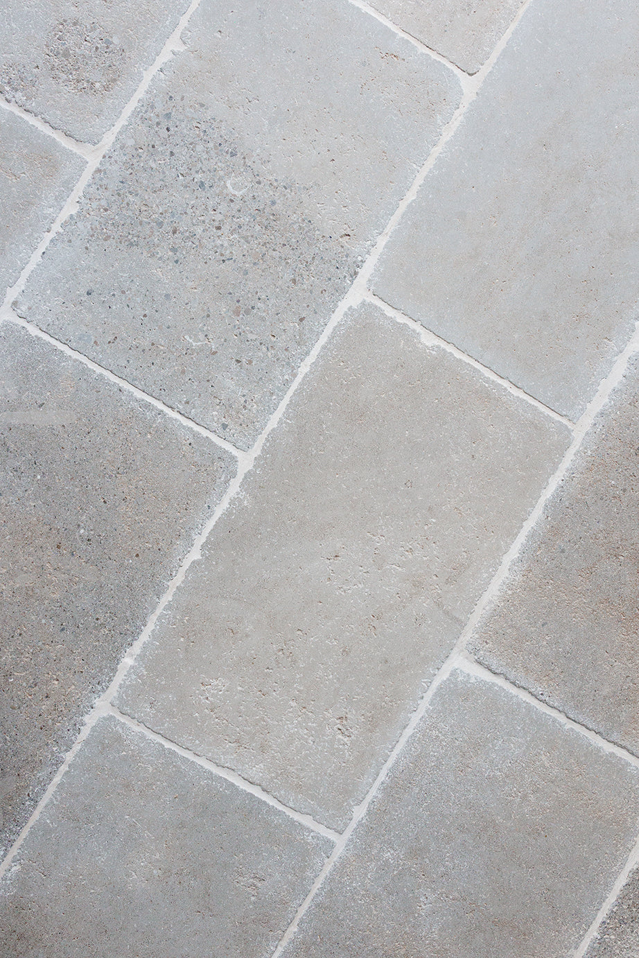 Clermont Gris® Aged Tumbled Limestone Tiles - Image 18