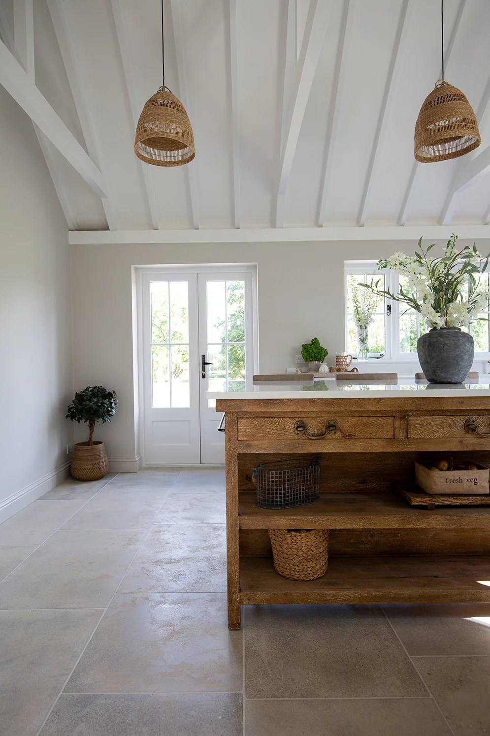 Clermont Gris® Lightly Tumbled Limestone Tiles - Image 4