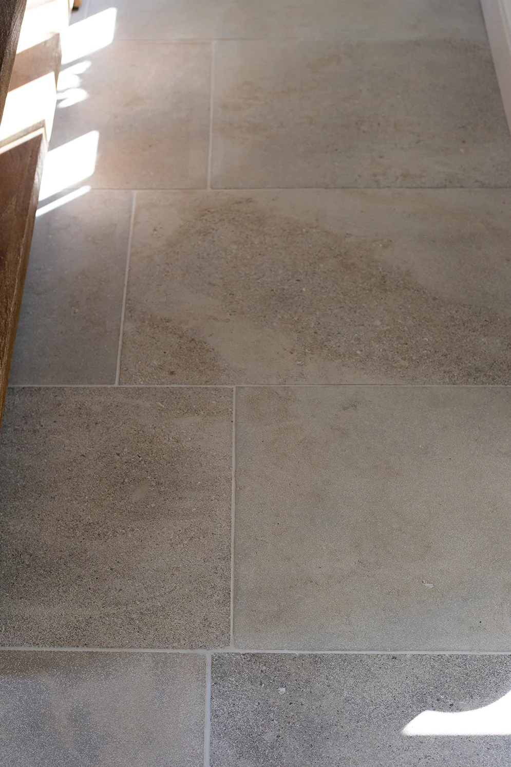 Clermont Gris® Lightly Tumbled Limestone Tiles - Image 7