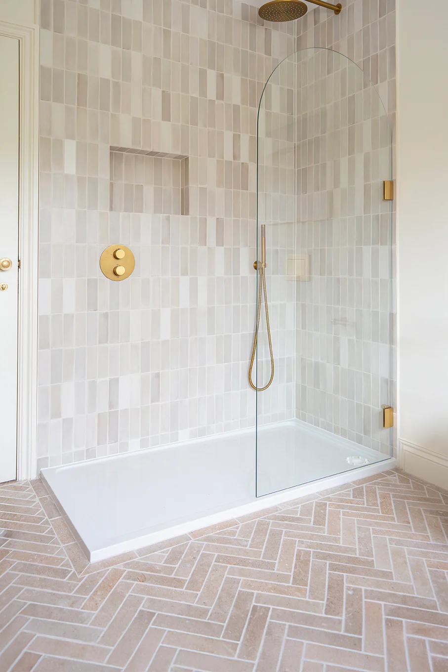 Dijon Tumbled Herringbone Tiles - Image 12