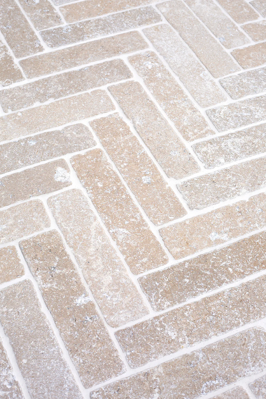 Dijon Tumbled Herringbone Tiles - Image 15