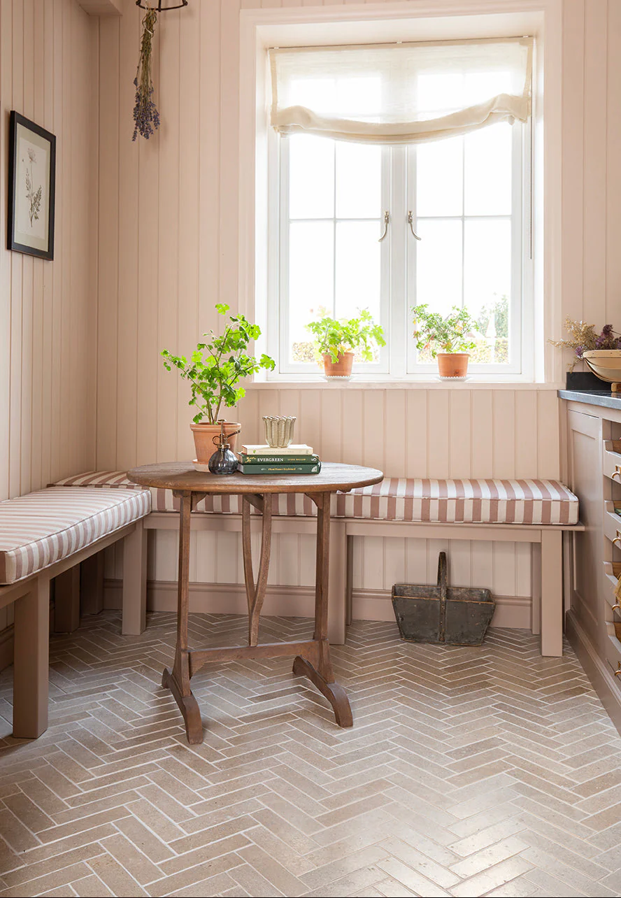 Dijon Tumbled Herringbone Tiles - Image 7