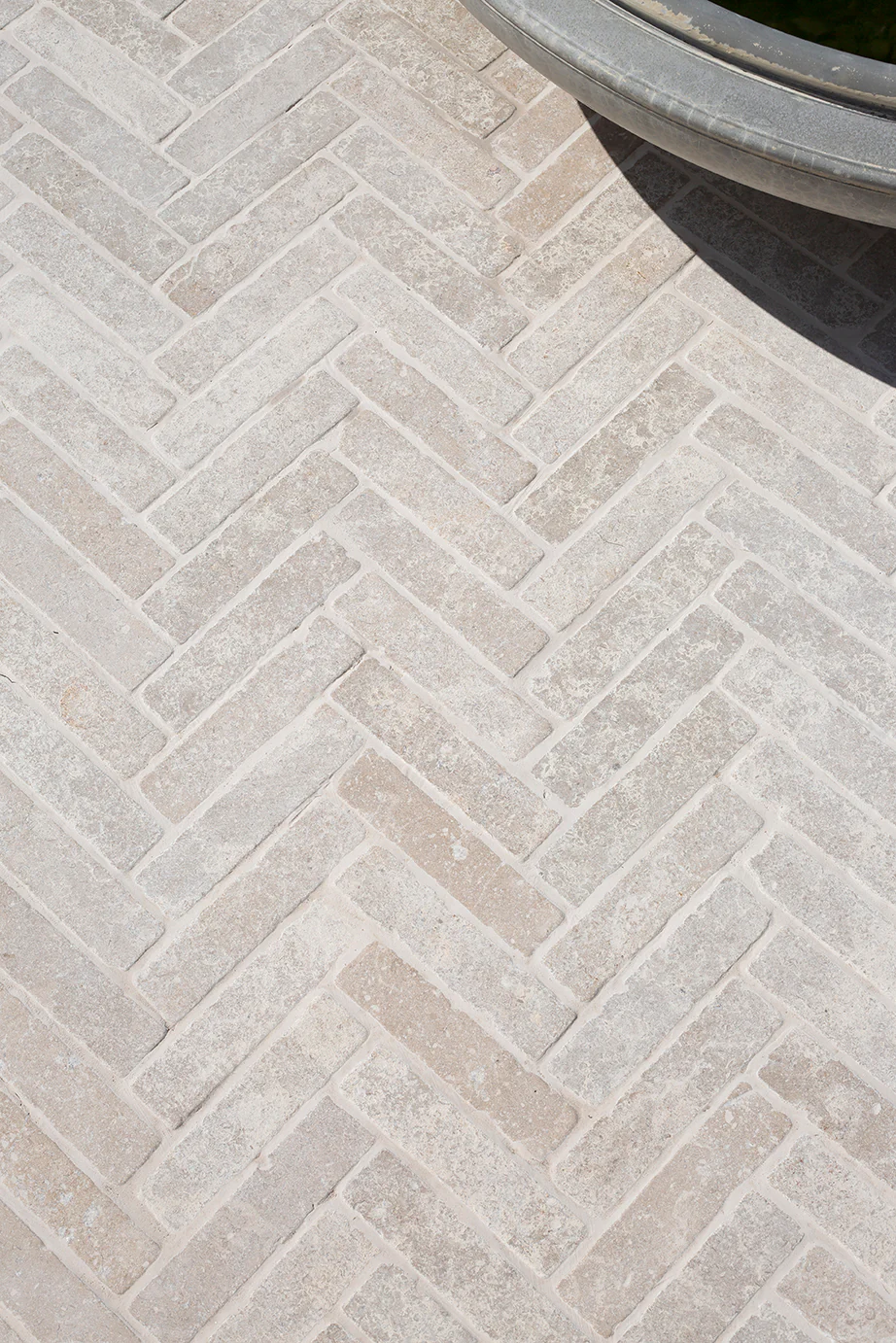 Dijon Tumbled Limestone Cobbles - Image 10