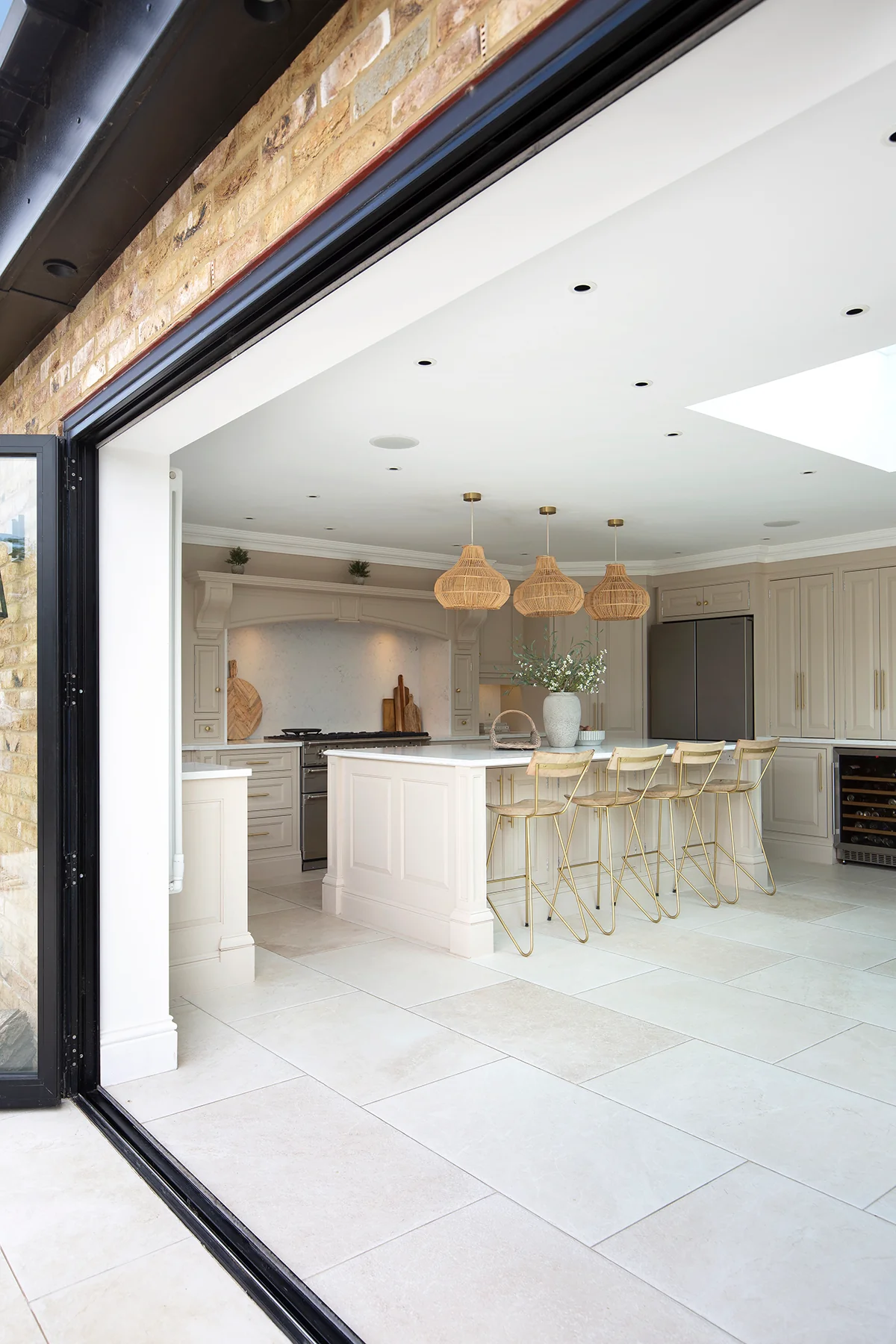 Dorchester Aged White Stone Effect Porcelain Tiles - Image 18