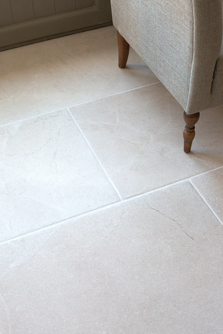 Dorchester Aged White Stone Effect Porcelain Tiles - Image 19