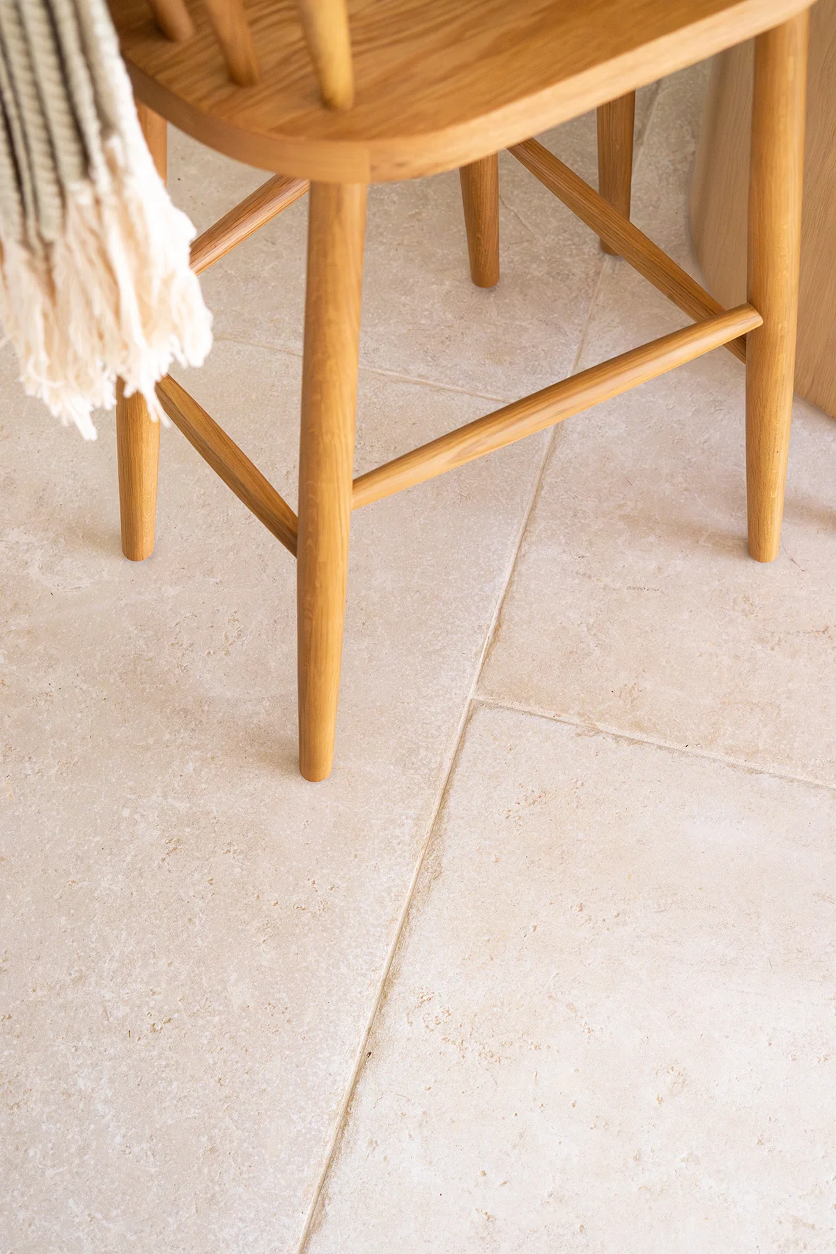 Dorchester Aged White Stone Effect Porcelain Tiles - Image 26
