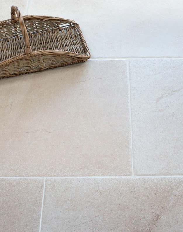 Dorchester Aged White Stone Effect Porcelain Tiles - Image 27