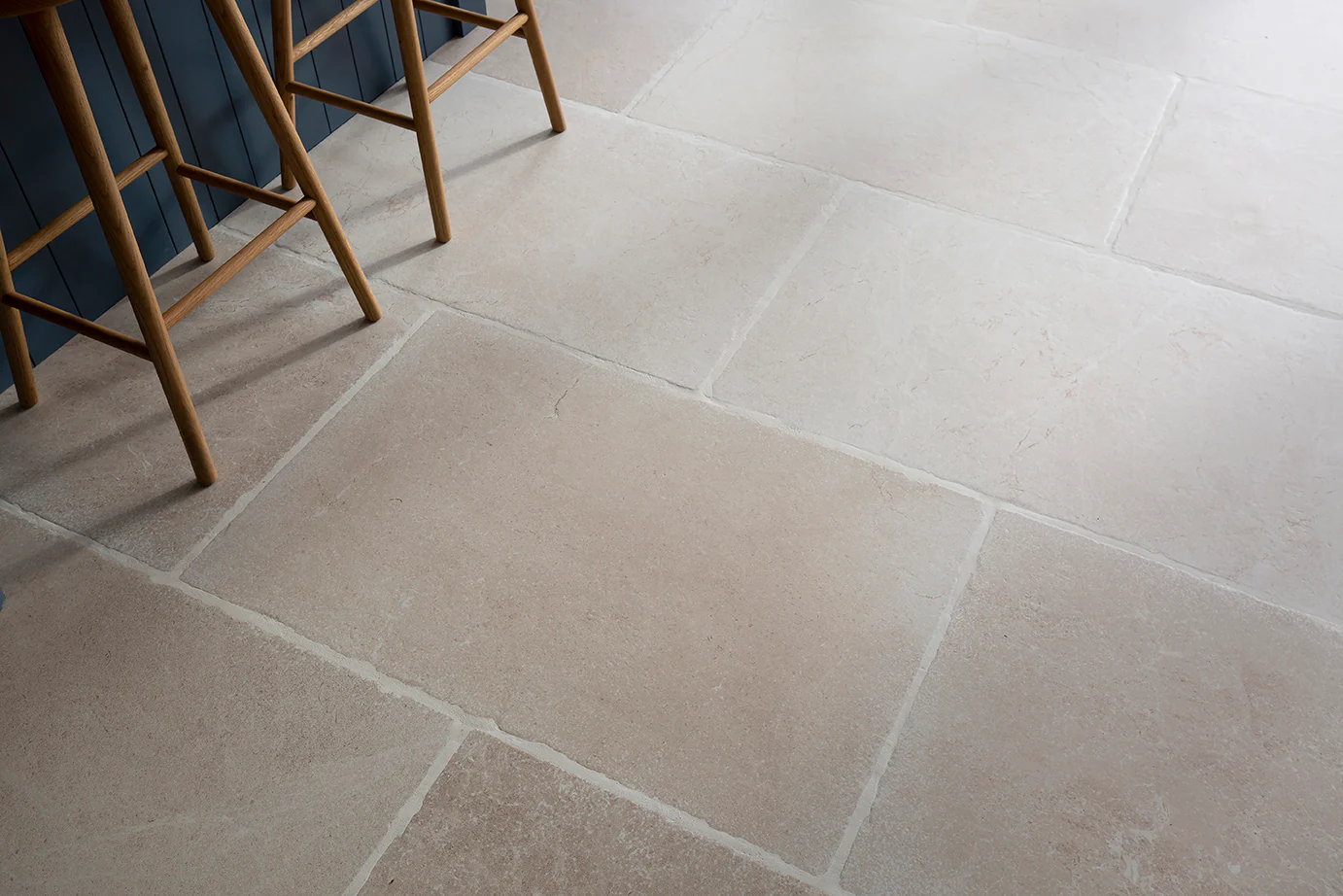 Dorchester Aged White Stone Effect Porcelain Tiles - Image 28