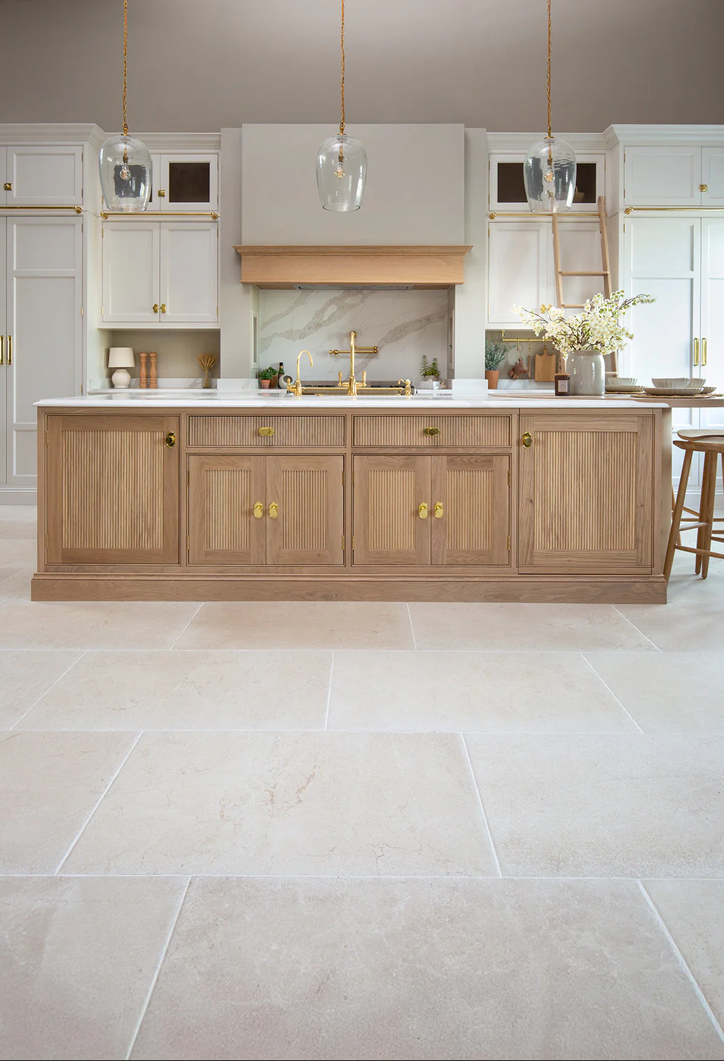 Dorchester Aged White Stone Effect Porcelain Tiles - Image 9