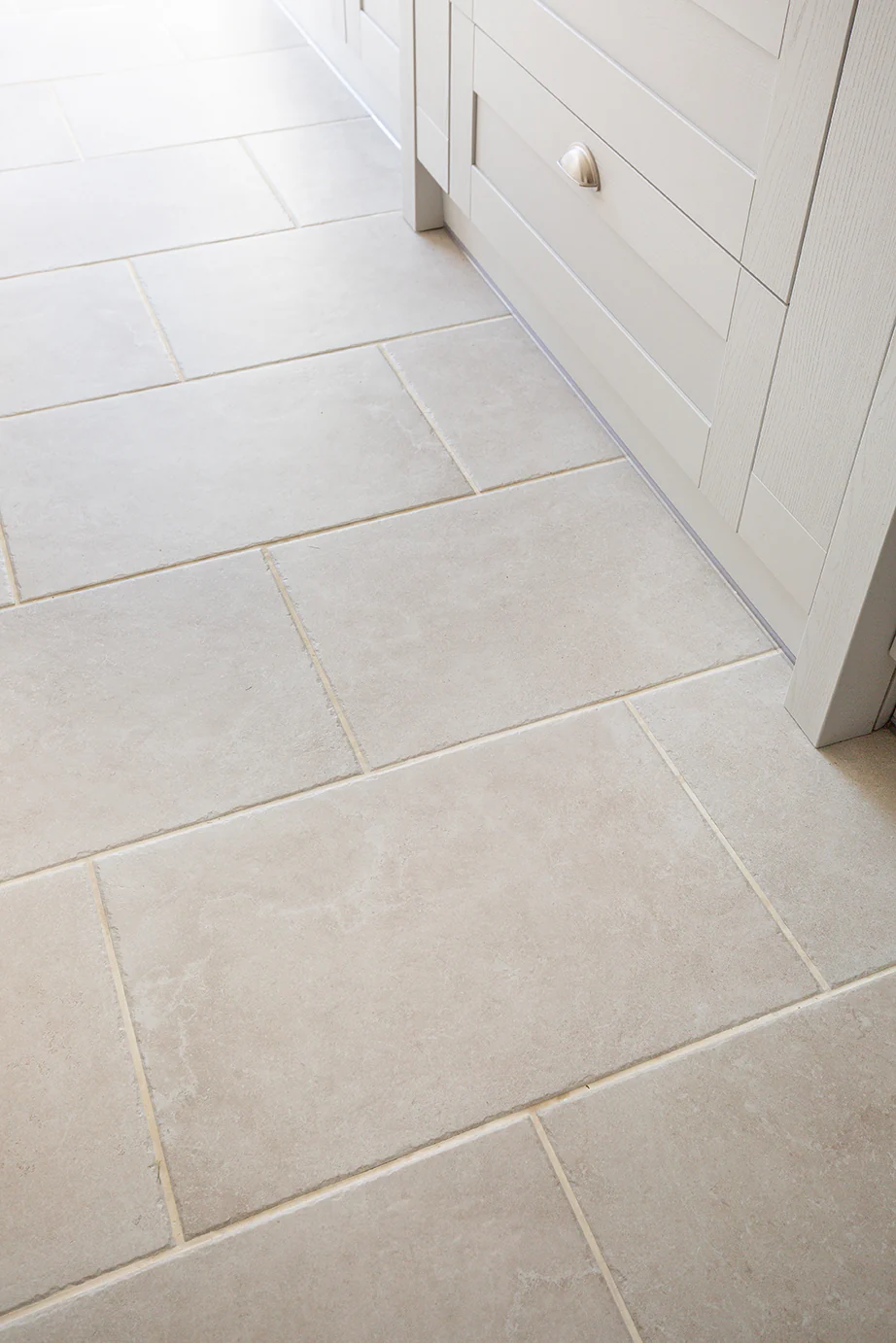 Hambleton Ivory Smooth Stone Effect Porcelain - Image 7