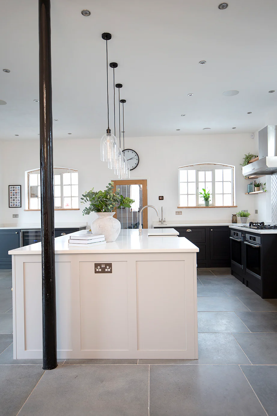 Hampton Grey Softly Aged Limestone Tiles - Image 5