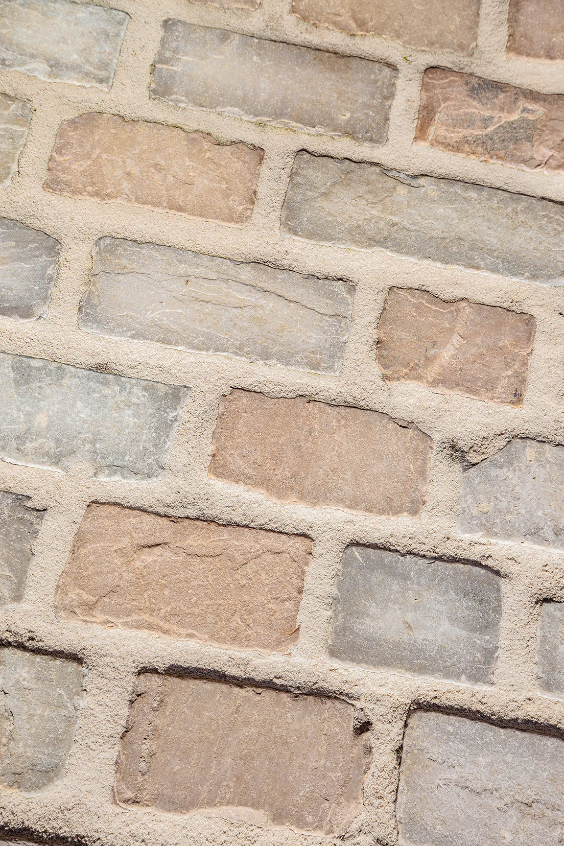 Hempstead Tumbled Sandstone Cobbles - Image 11
