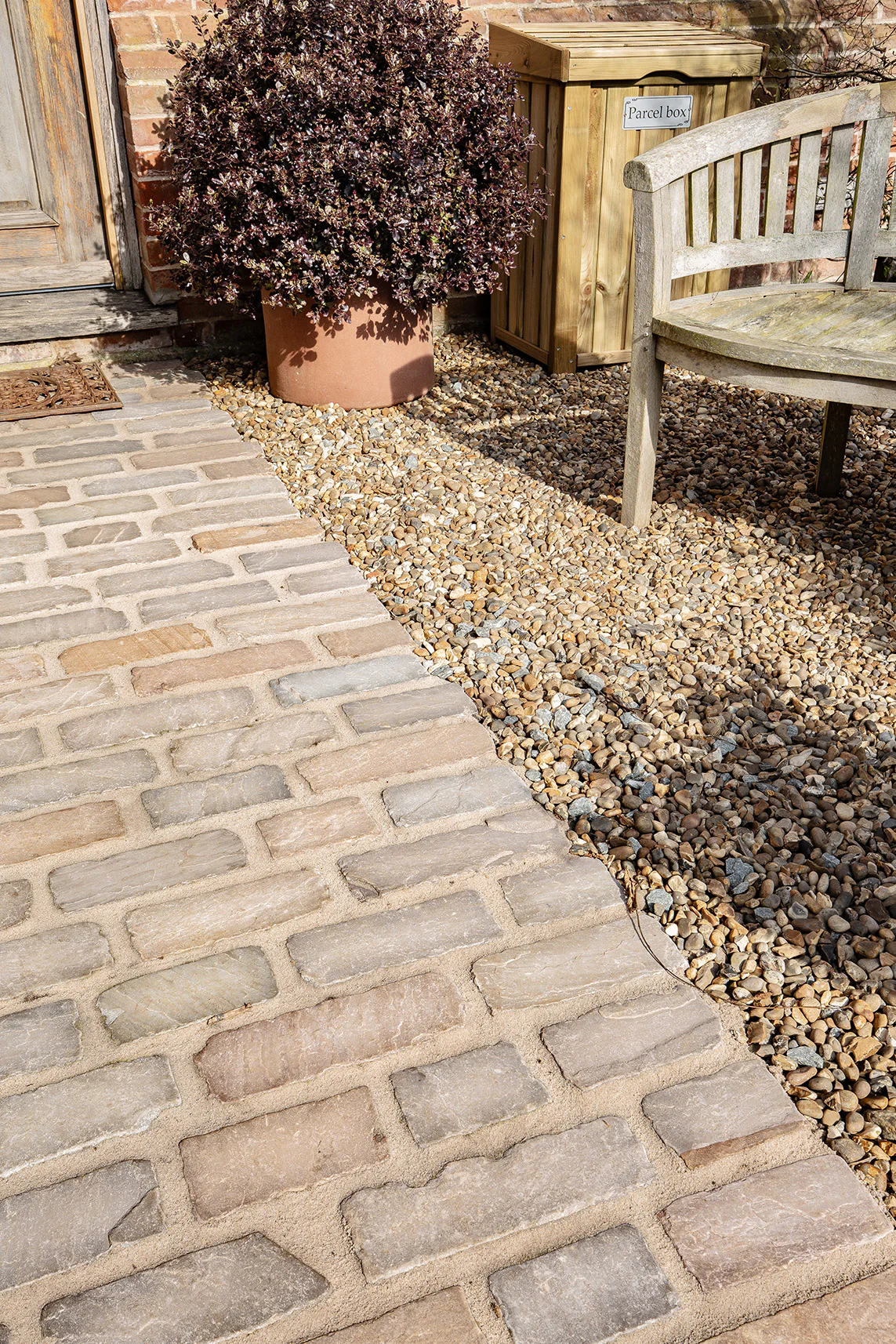 Hempstead Tumbled Sandstone Cobbles - Image 7