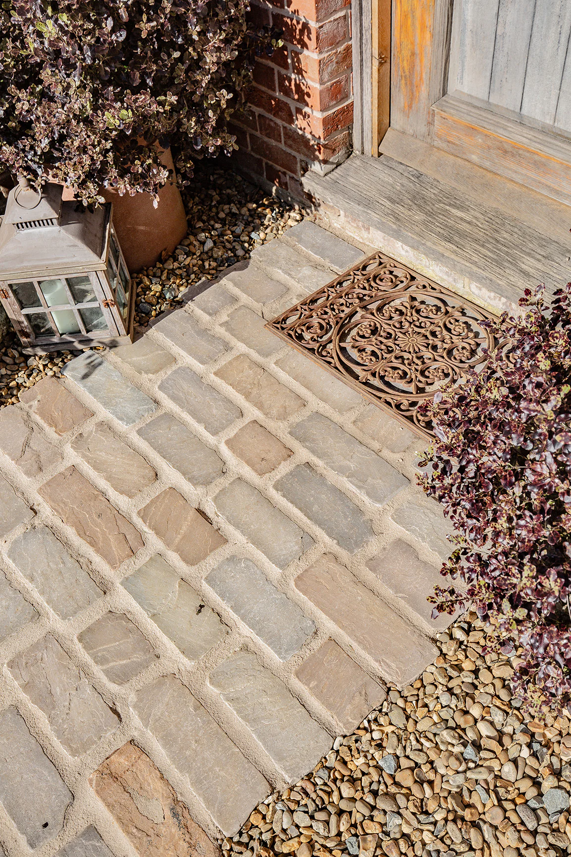 Hempstead Tumbled Sandstone Cobbles - Image 8