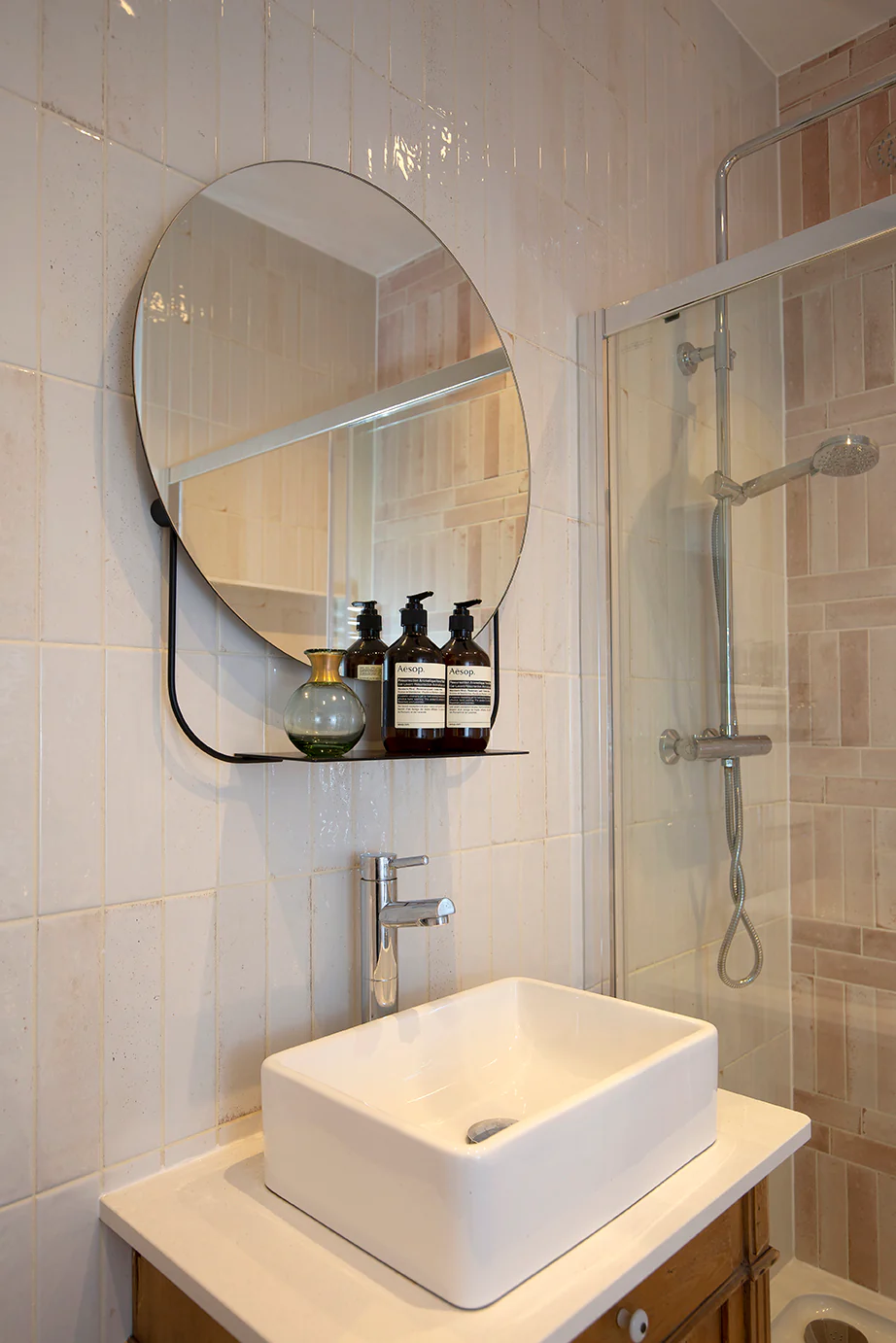 Hockley Antiqued White Metro Tiles - Image 5