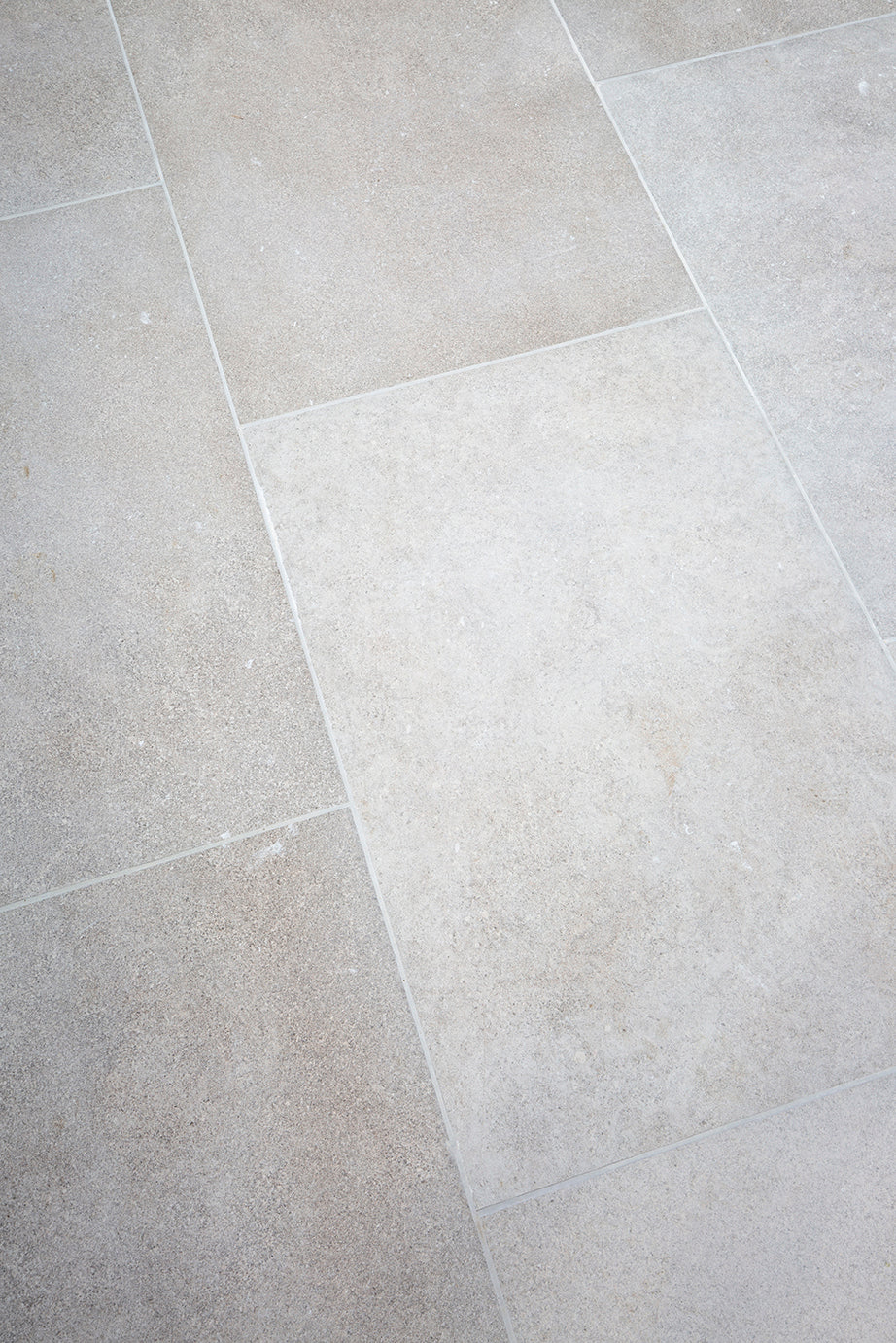 Lullington Grey Stone Effect Porcelain Pavers - Image 2