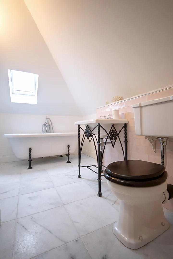 Parisian White Tumbled Marble Tiles - Image 7