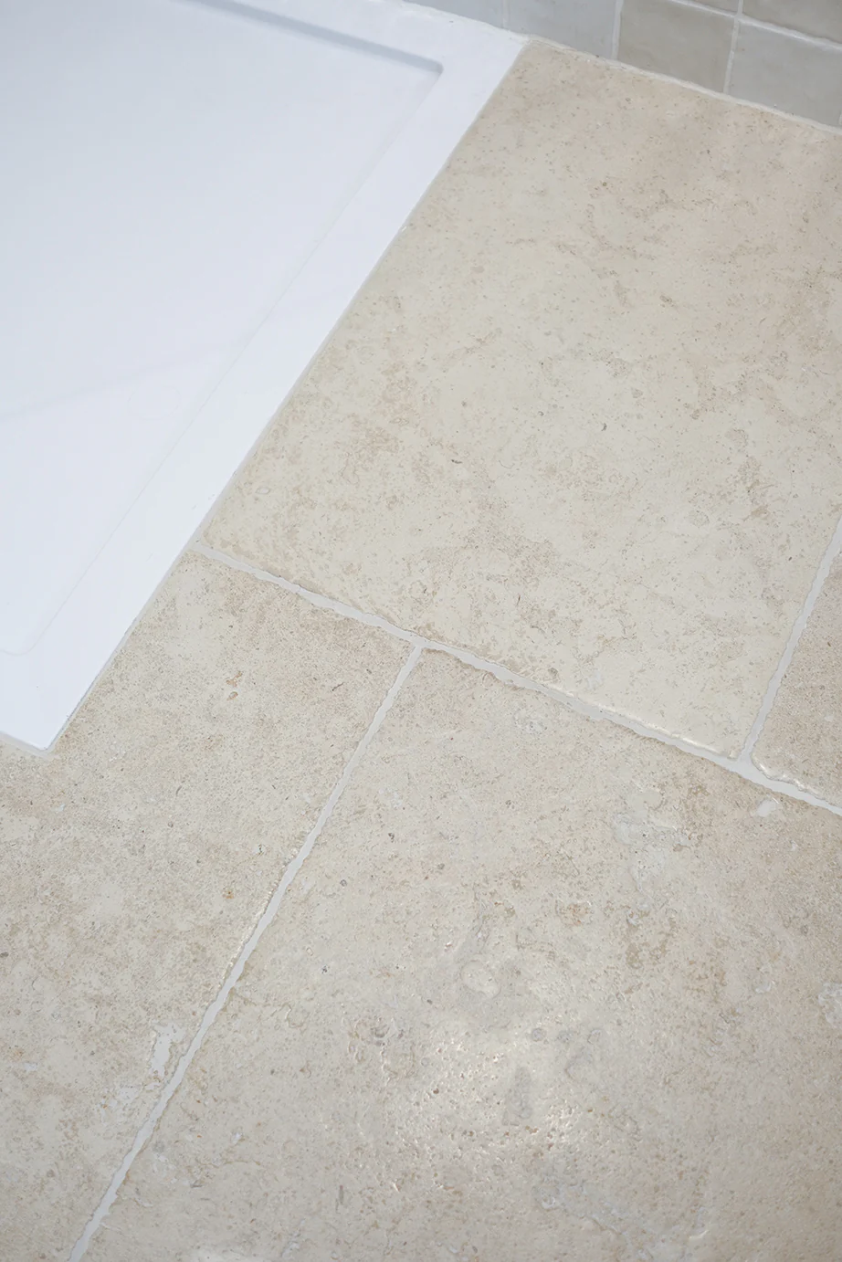 San Lorenzo Crema Aged Limestone Tiles - Image 3