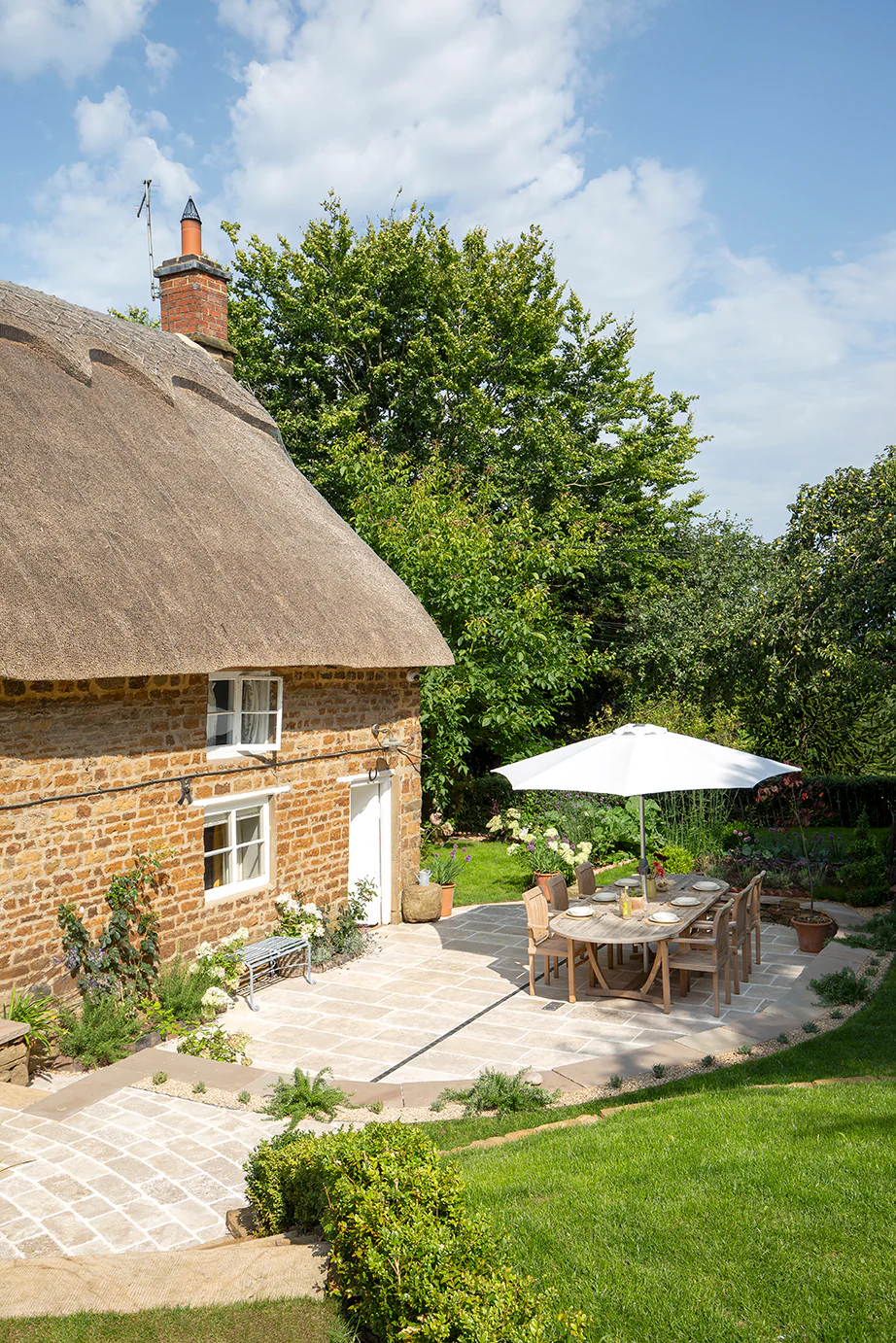 Sorrento® Aged Tumbled Limestone Paving - Image 4