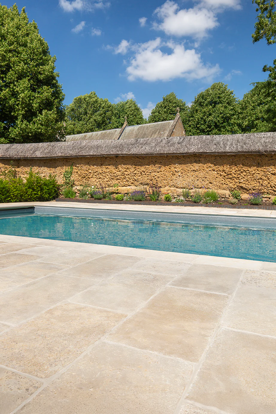 Sorrento® Aged Tumbled Limestone Paving - Image 8