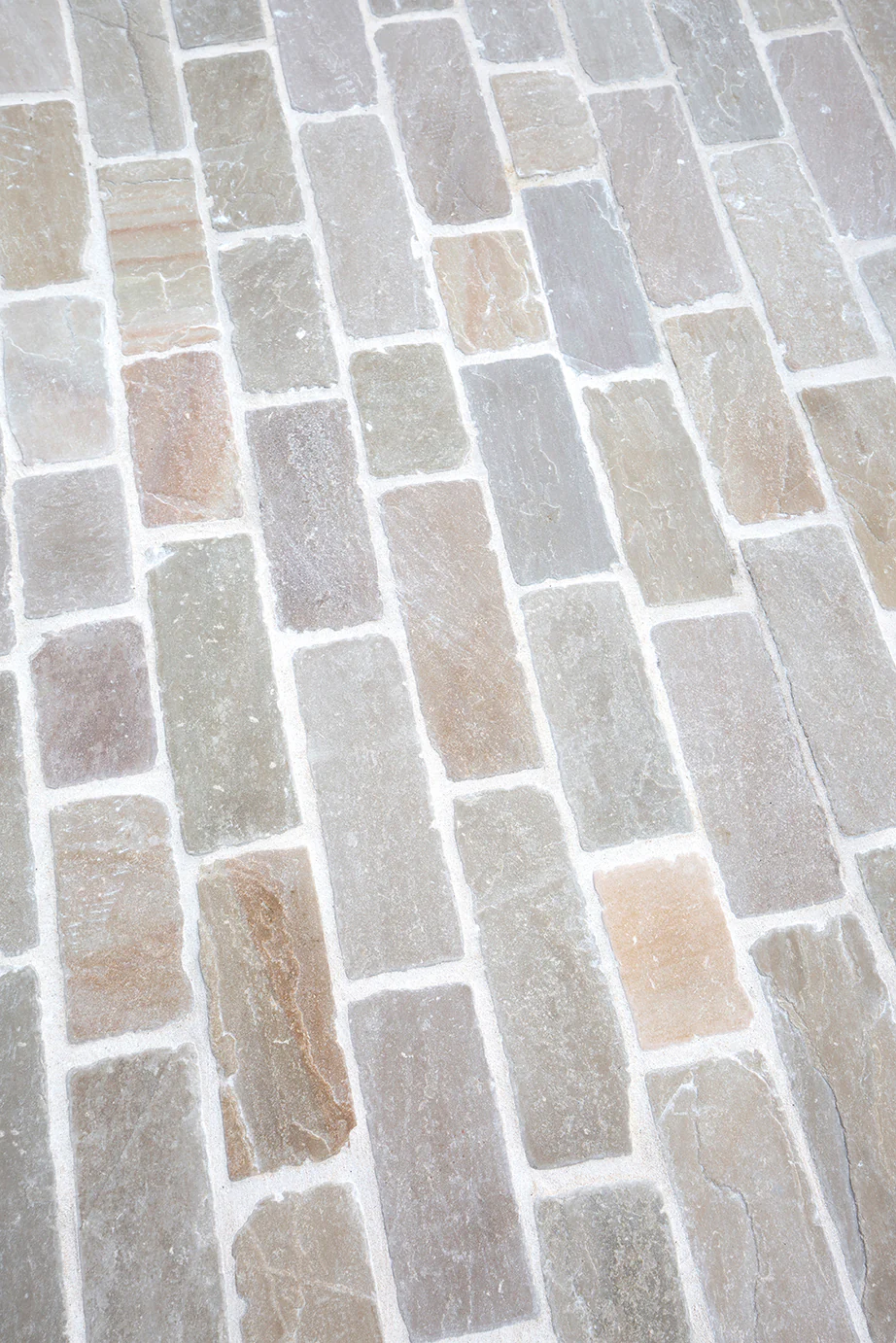 Thistleton Tumbled Sandstone Cobbles - Image 3