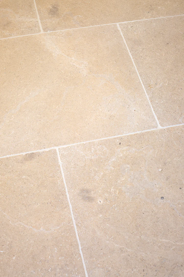 Tuscany Tumbled Limestone Tiles - Image 7