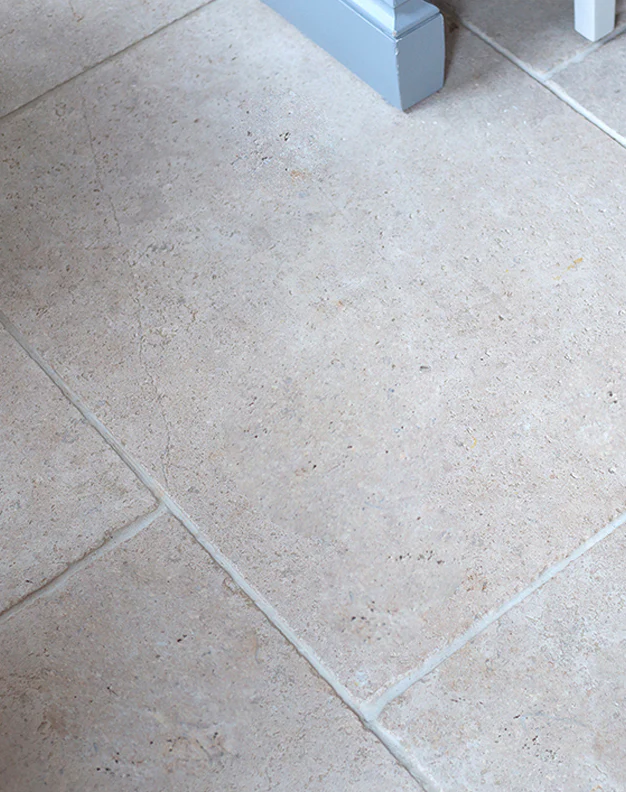 Versailles Softly Aged Limestone Tiles - Image 20